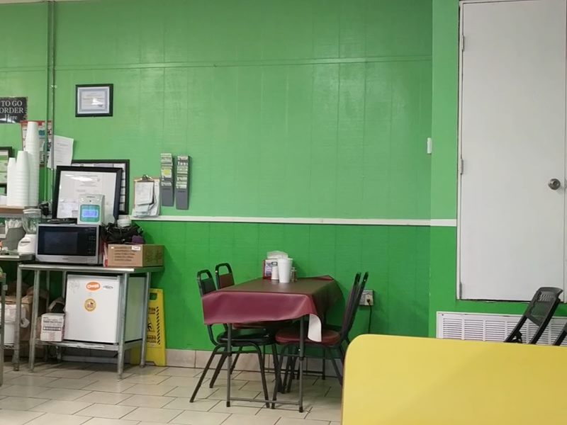 Taqueria Puerto Vallarta interior